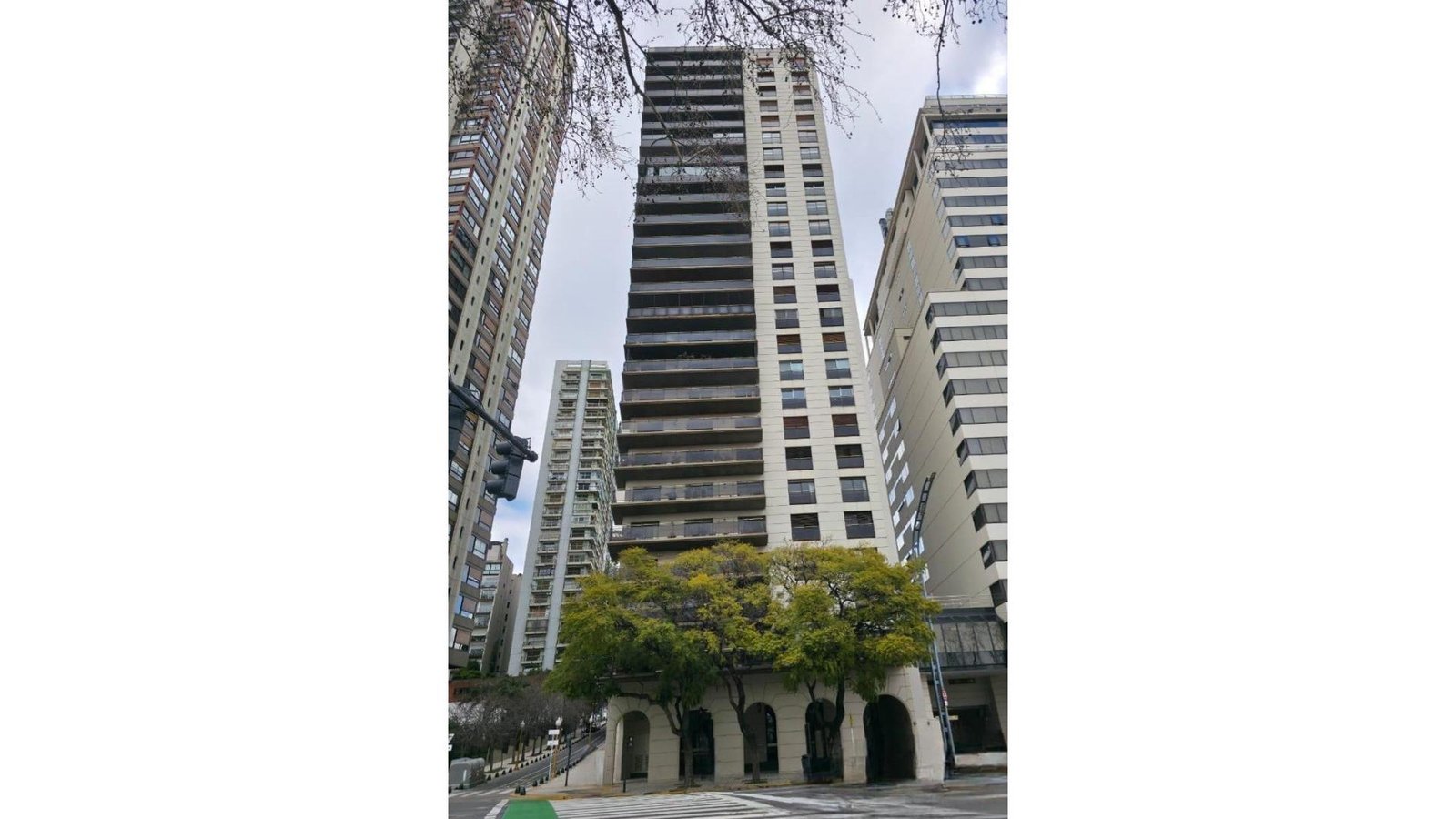 VENTA DEPARTAMENTO SIETE AMBIENTES C COCHERA GRAN CATEGORIA