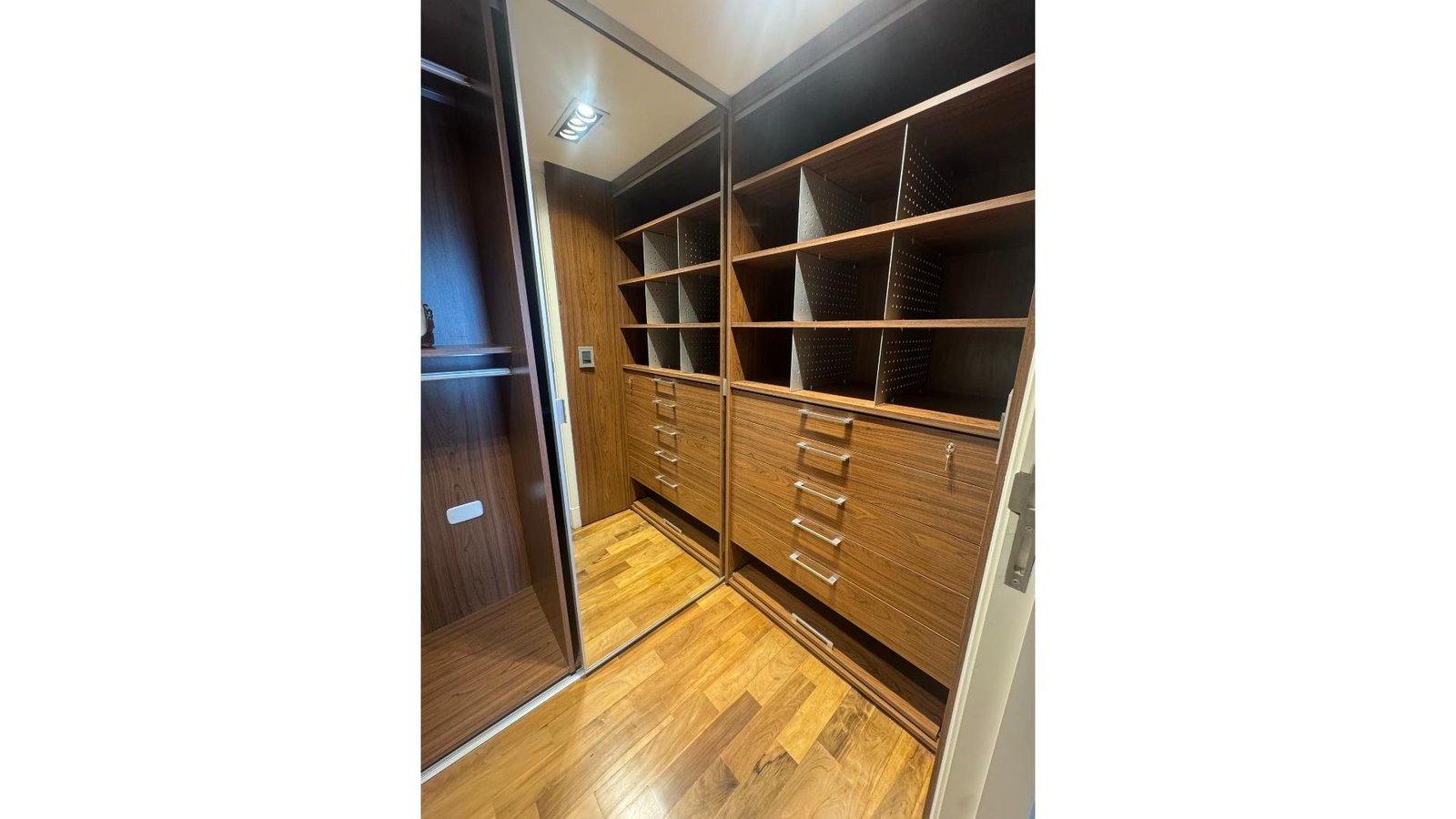 VENTA DEPARTAMENTO SIETE AMBIENTES C COCHERA GRAN CATEGORIA