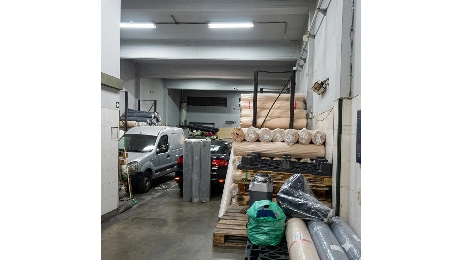 Venta de Depósito Industrial de 336 m² en Villa Luro