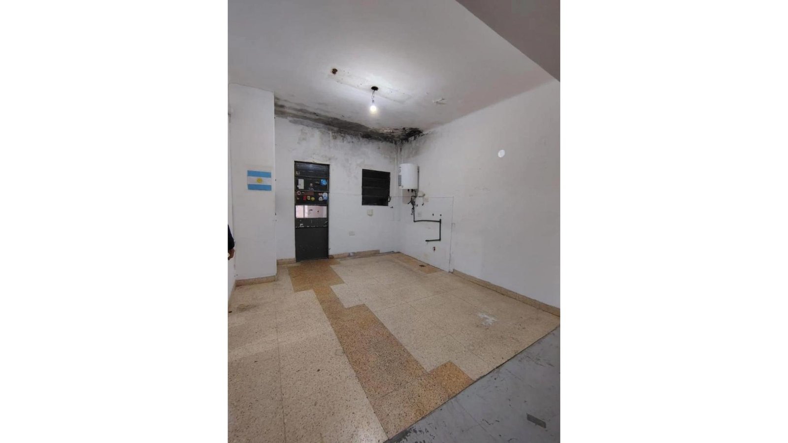 Alquiler de Depósito Comercial en PH al Frente en Colegiales
