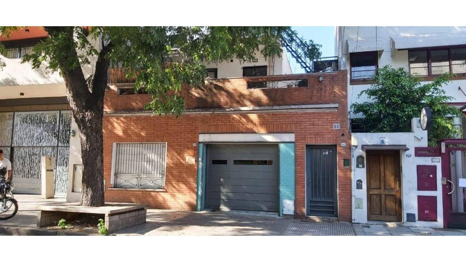 Alquiler de Depósito Comercial en PH al Frente en Colegiales