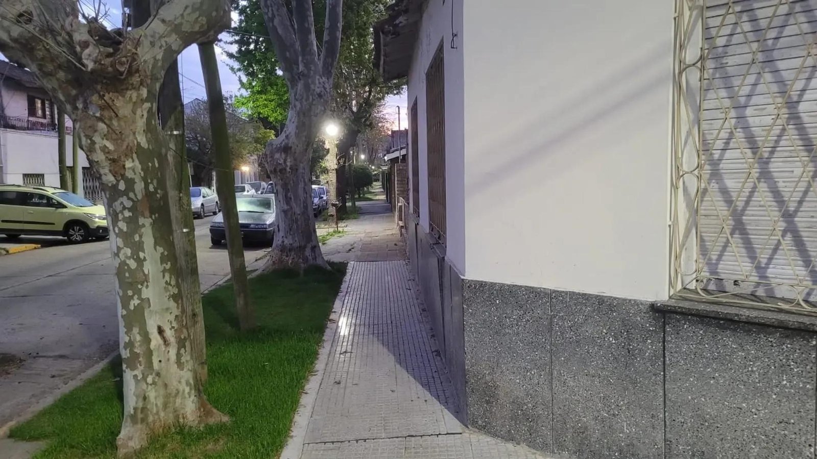 Venta de Esquina Comercial en Martinez