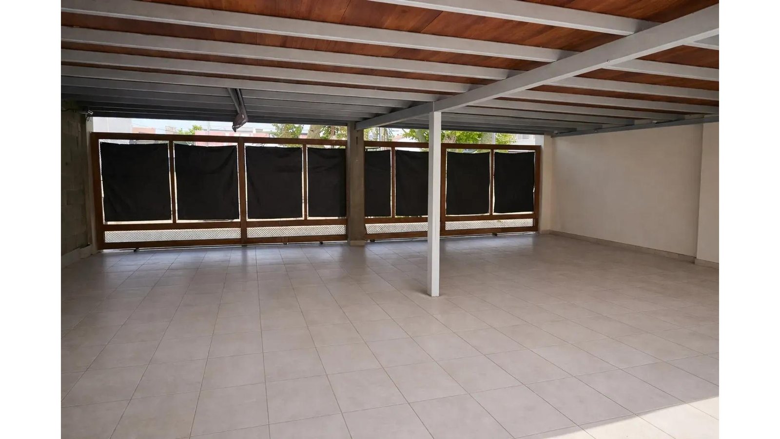 Venta de Esquina Comercial en Martinez