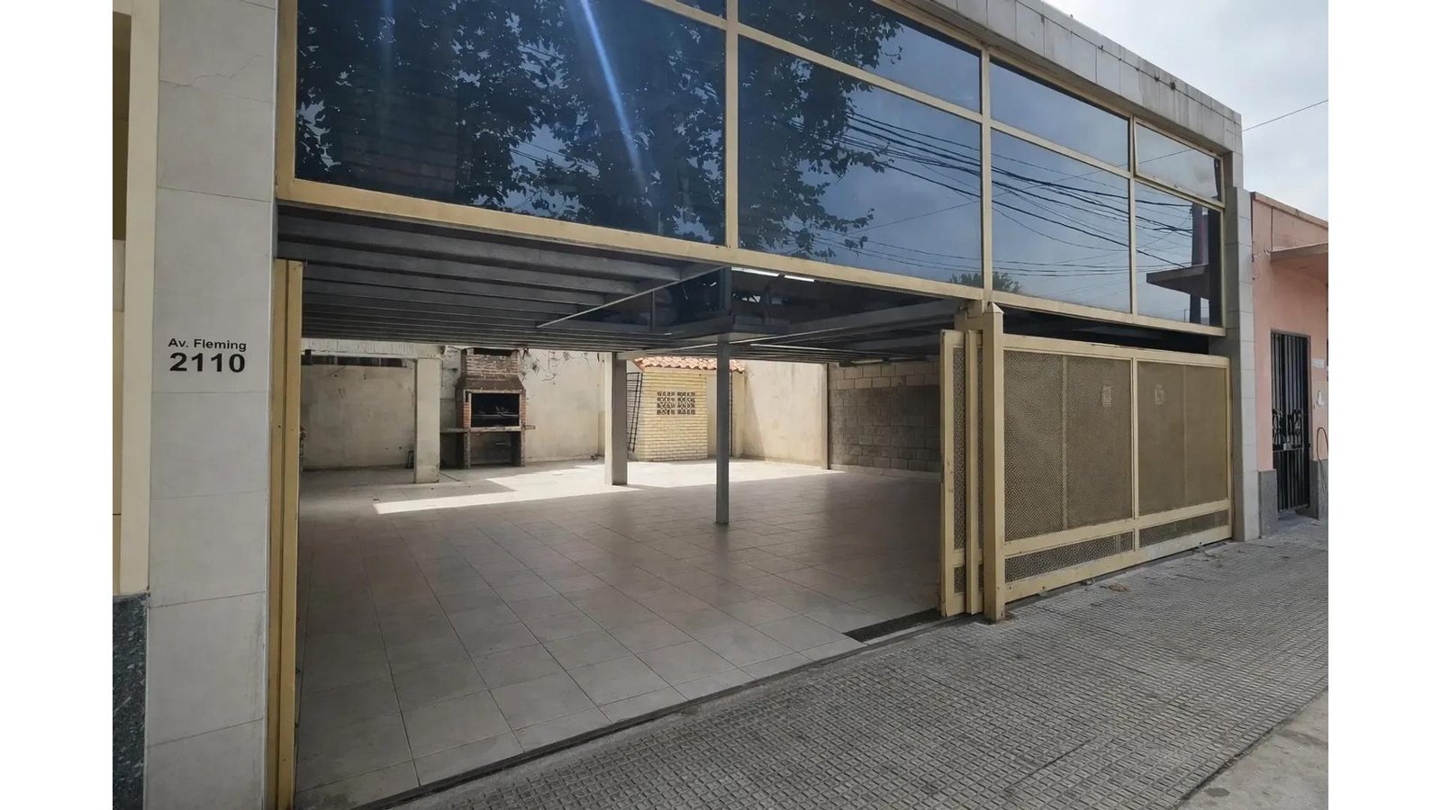Venta de Esquina Comercial en Martinez